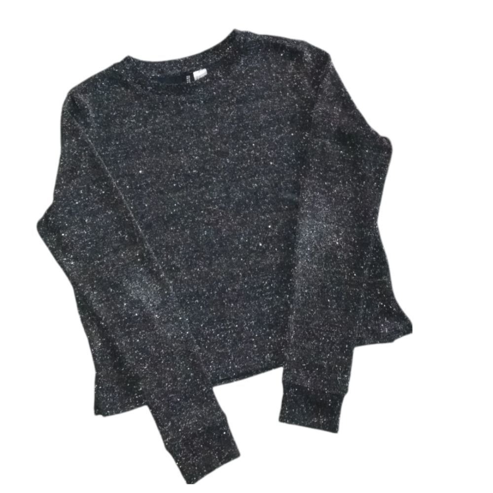 Divided by H&M Sparkly Super Cute Long Sleeved Top ! 🖤😍👀